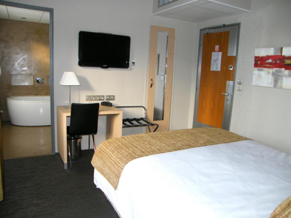 Cit'Hotel Saint-Pierre Vire  Exterior photo